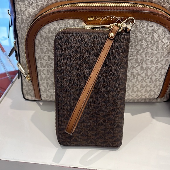 Michael Kors MK Signature Large Flat Multi-Function Phone Case Wallet Wristlet - Picture 3 of 16